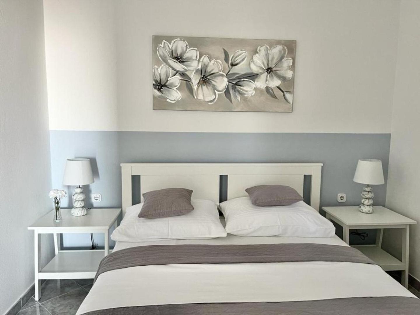 Apartments Josip Drage Exterior photo